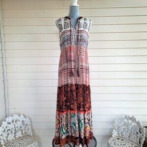 Soft Surroundings Beautiful BOHO style maxi dress in multi patterened design